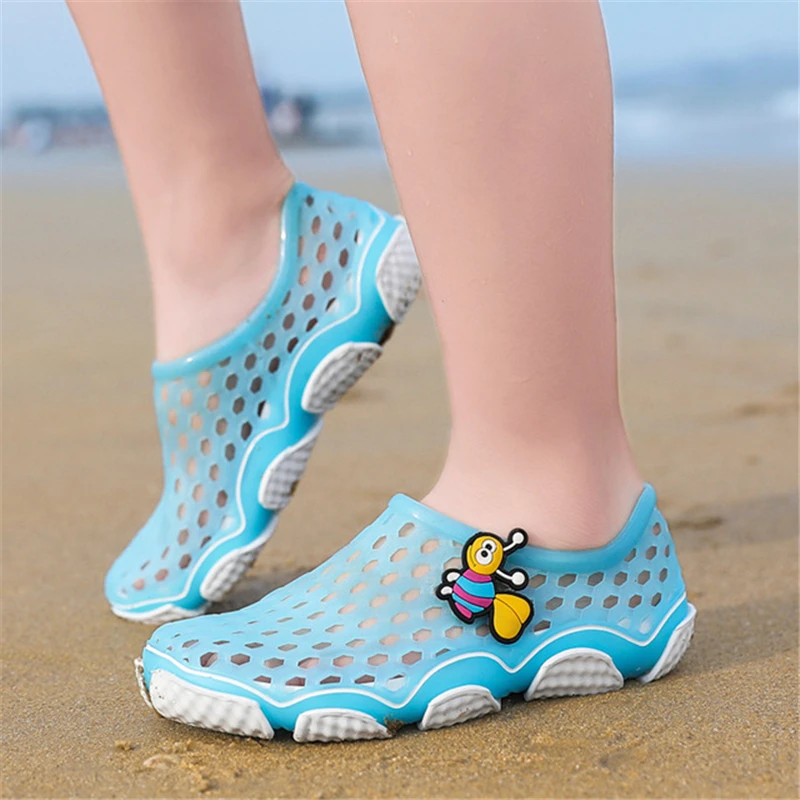 Мультяшные сандали за момчета и момичета, летни улични чехли, дишащи обувки за ходене, детски мини сандали за плаж, почивка