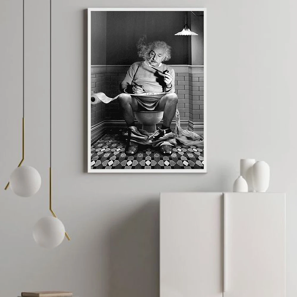 Айнщайн Седи на Тоалетната и чете вестник, Плакат на Черно-Бялата Фотография Платно Картина на Стената художествени картини За хол