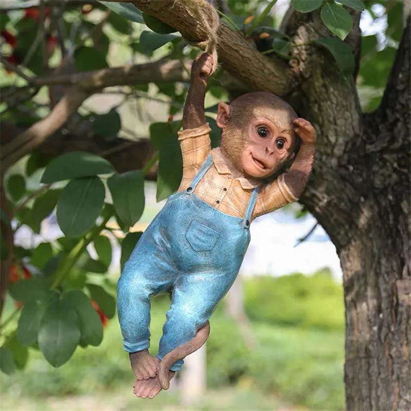 Скулптура малка маймуна от смола, подвесное градинско дърво, пасторальное моделиране, статуята на животното, за украса на дома, на двора, Декорации