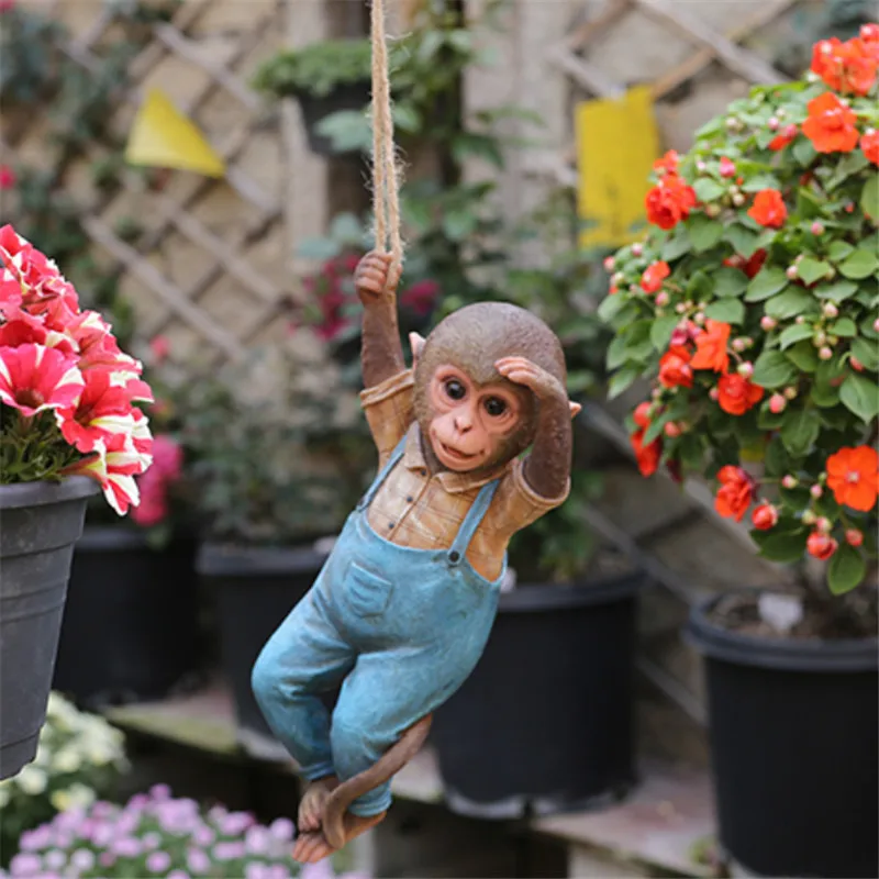 Скулптура малка маймуна от смола, подвесное градинско дърво, пасторальное моделиране, статуята на животното, за украса на дома, на двора, Декорации