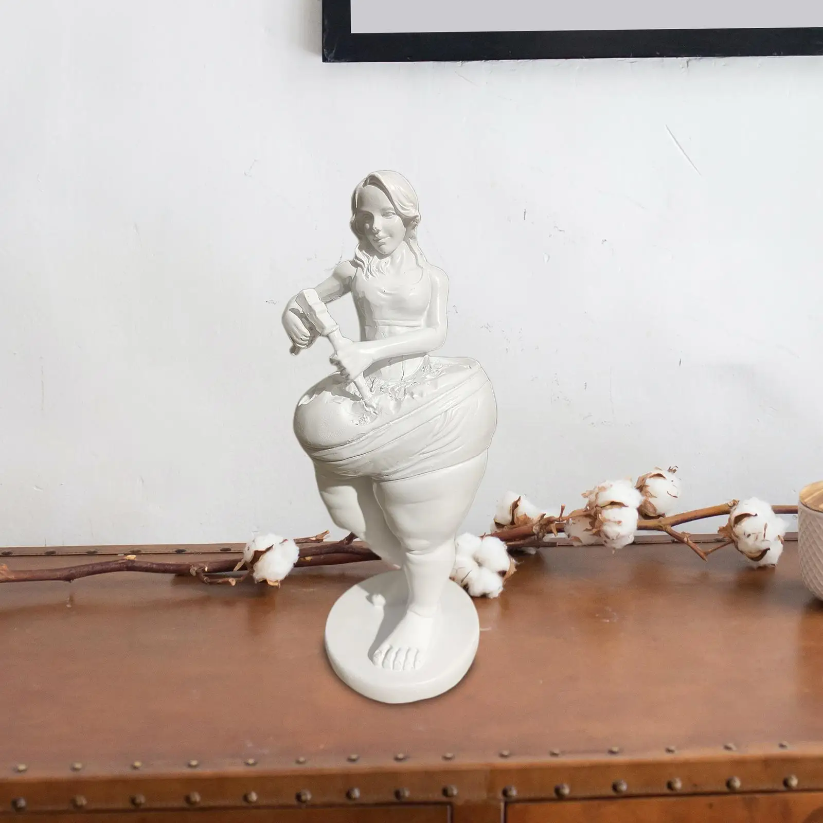 Дамски статуетка, женска статуя, маса за практикуване на йога, централните предмети, изваяни подаръци