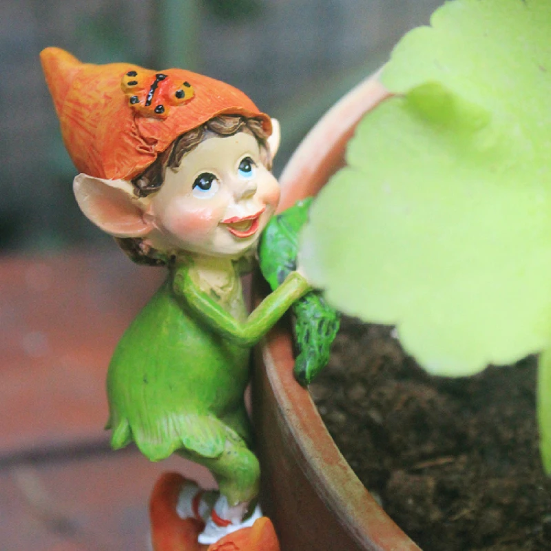 Украса-кукла-фея, зелено растение от смола, окачен саксия с джудже, оформление тераси на открито, градина
