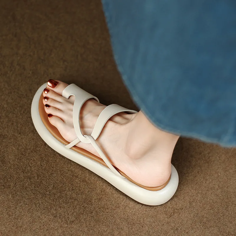 Много меки и удобни в чорап ~! Корейски чехли с пръсти върху дебела подметка, кръстосват с усещане за прохлада на краката, жените лятна връхни дрехи