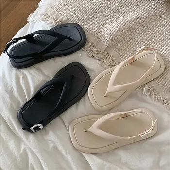 Бели ежедневни дамски сандали на равна подметка с квадратни пръсти, модерни чехли с каишка и катарама, плажни обувки на плоска подметка с квадратни пръсти, чехли на платформа