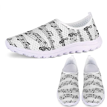 Жените плоски обувки бели музикални ноти, маратонки за жени дишащи дамски летни обувки на окото ежедневни апартамент супер светлина