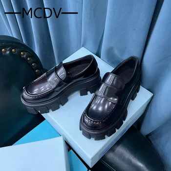 Лоферы на платформата от естествена кожа, дамски обувки с кръгло бомбе, луксозен дизайнерски обувки на масивна подметка, Монолитна обувки