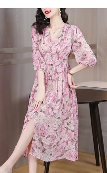Лято 2023, Ново коприна рокля средна дължина от коприна тутового цвят с флорални принтом, розова рокля с V-образно деколте и ръкав-мехурчета, Свободна талия, тънка дълга рокля