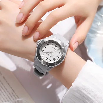 Модерни Ежедневни часовници Силиконови дамски кварцов часовник Студентски женски класически реколта часовници Електронни Студентски ръчни часовници за двойки