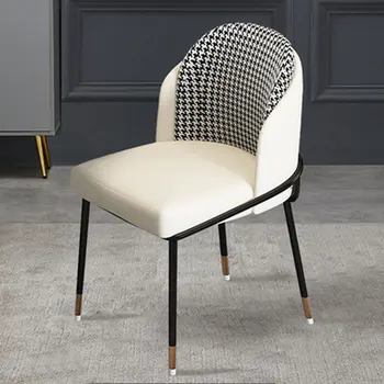 Скандинавските леки луксозни тъканни трапезни столове за кухни, Модерни минималистичные дизайнерски столове с кожена облегалка, битови столове за грим