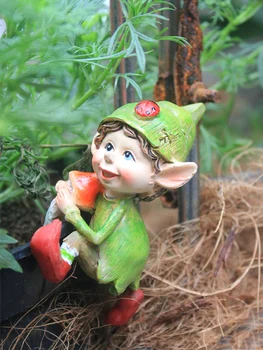Украса-кукла-фея, зелено растение от смола, окачен саксия с джудже, оформление тераси на открито, градина